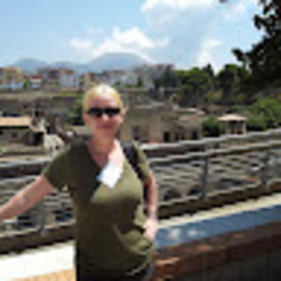 Meet your Posher, Melanie - Picture 1 of 1